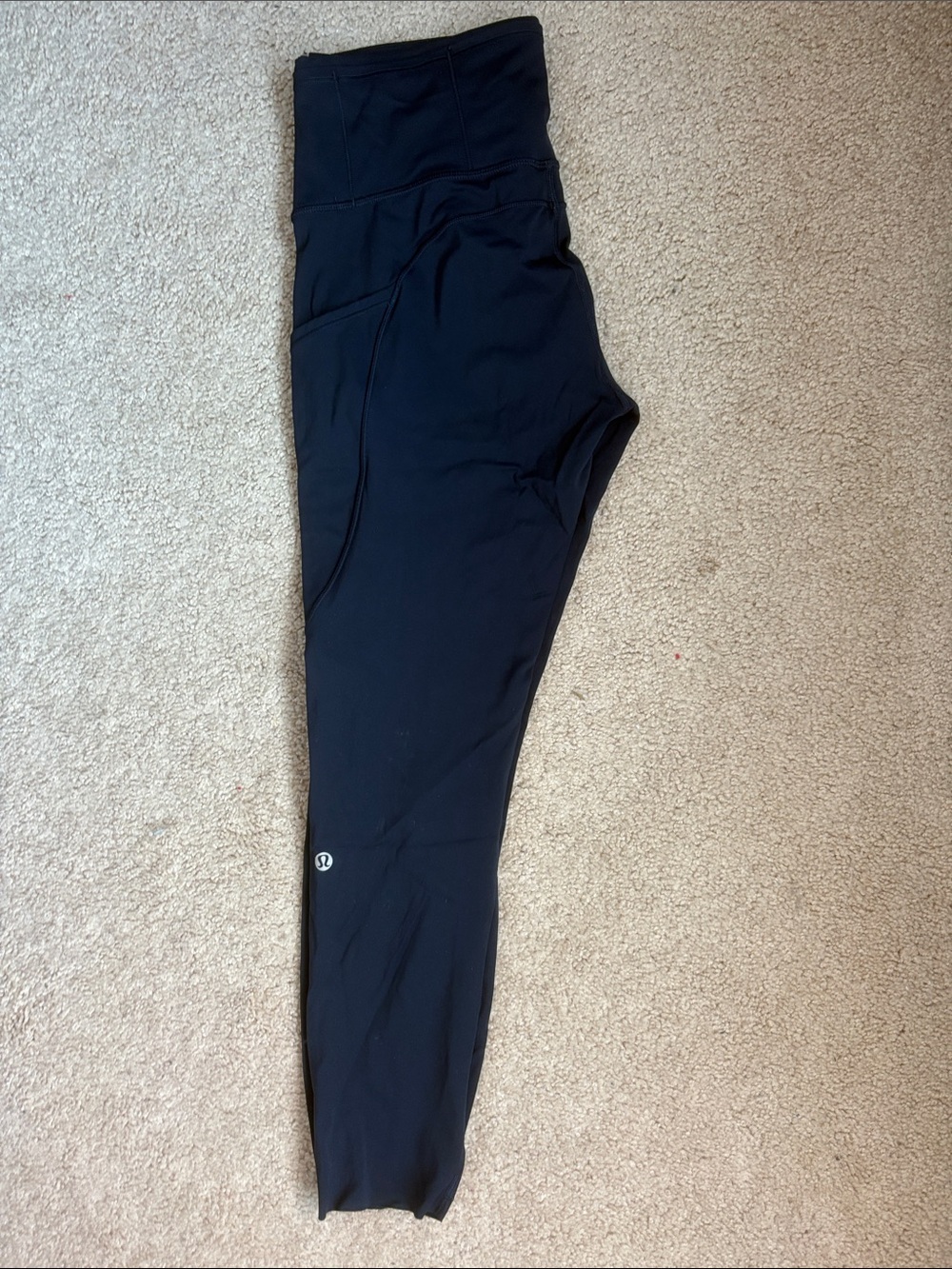 lululemon fast a free with pockets 23” Size 8 Navy